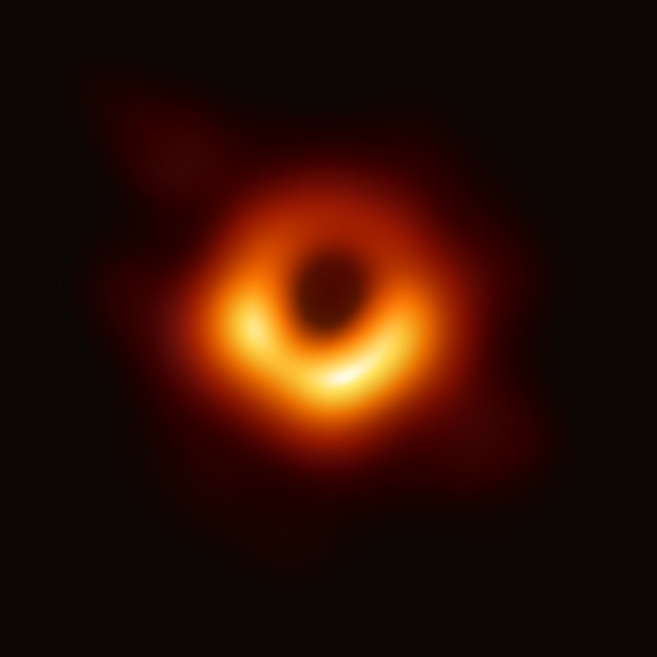 Imagen del agujero negro supermasivo M87* obtenida por el Event Horizon Telescope